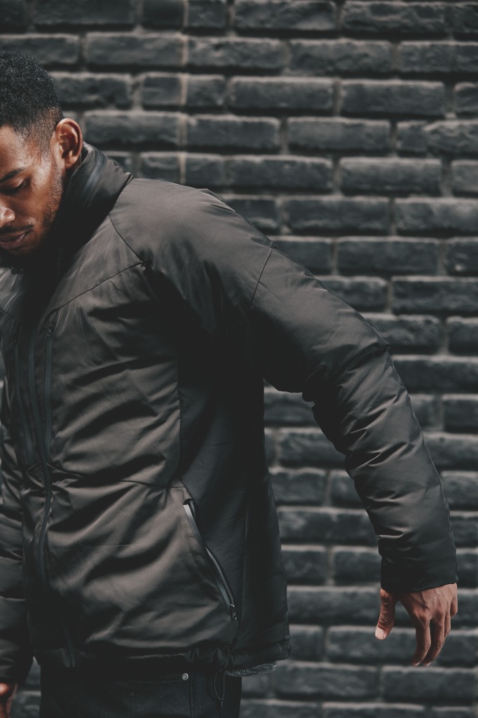 インフードダウンジャケット