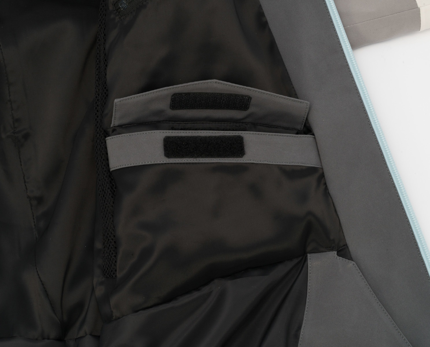 【予約販売】12月中旬頃のお届け CubeLine Shell Jacket / ZAM26OT09