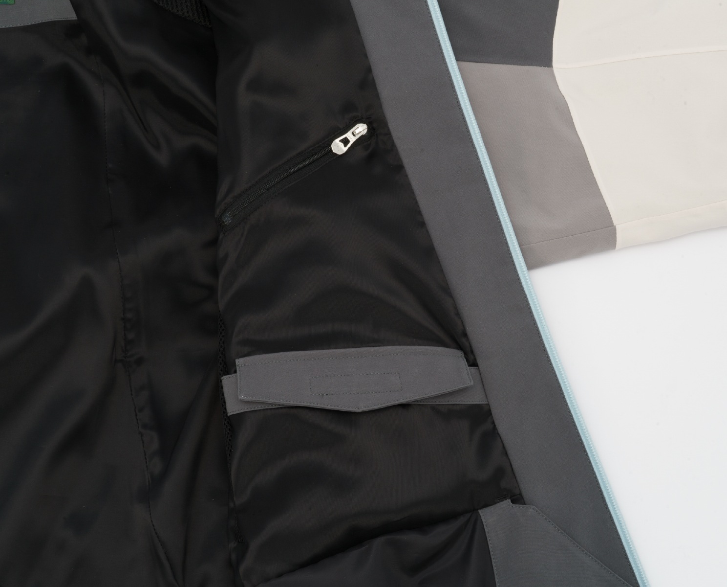 【予約販売】12月中旬頃のお届け CubeLine Shell Jacket / ZAM26OT09