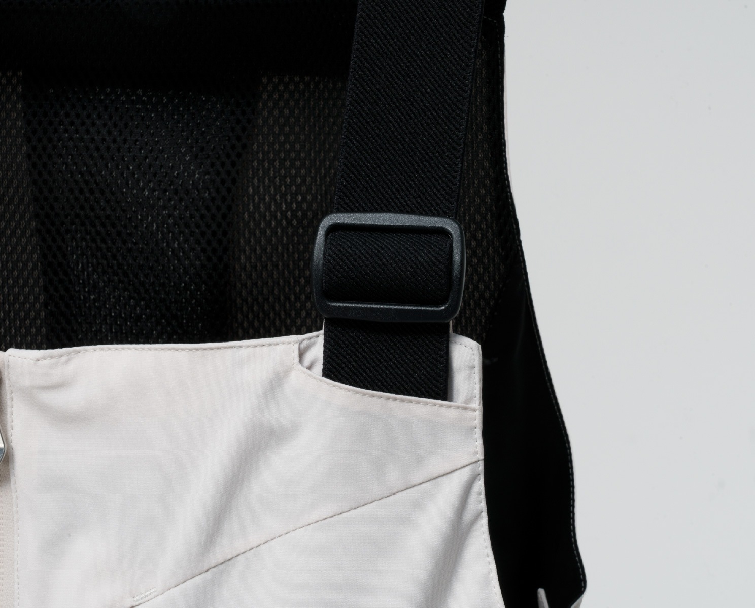 【予約販売】12月中旬頃のお届け CubeLine Bib Pants / ZAM26OB11