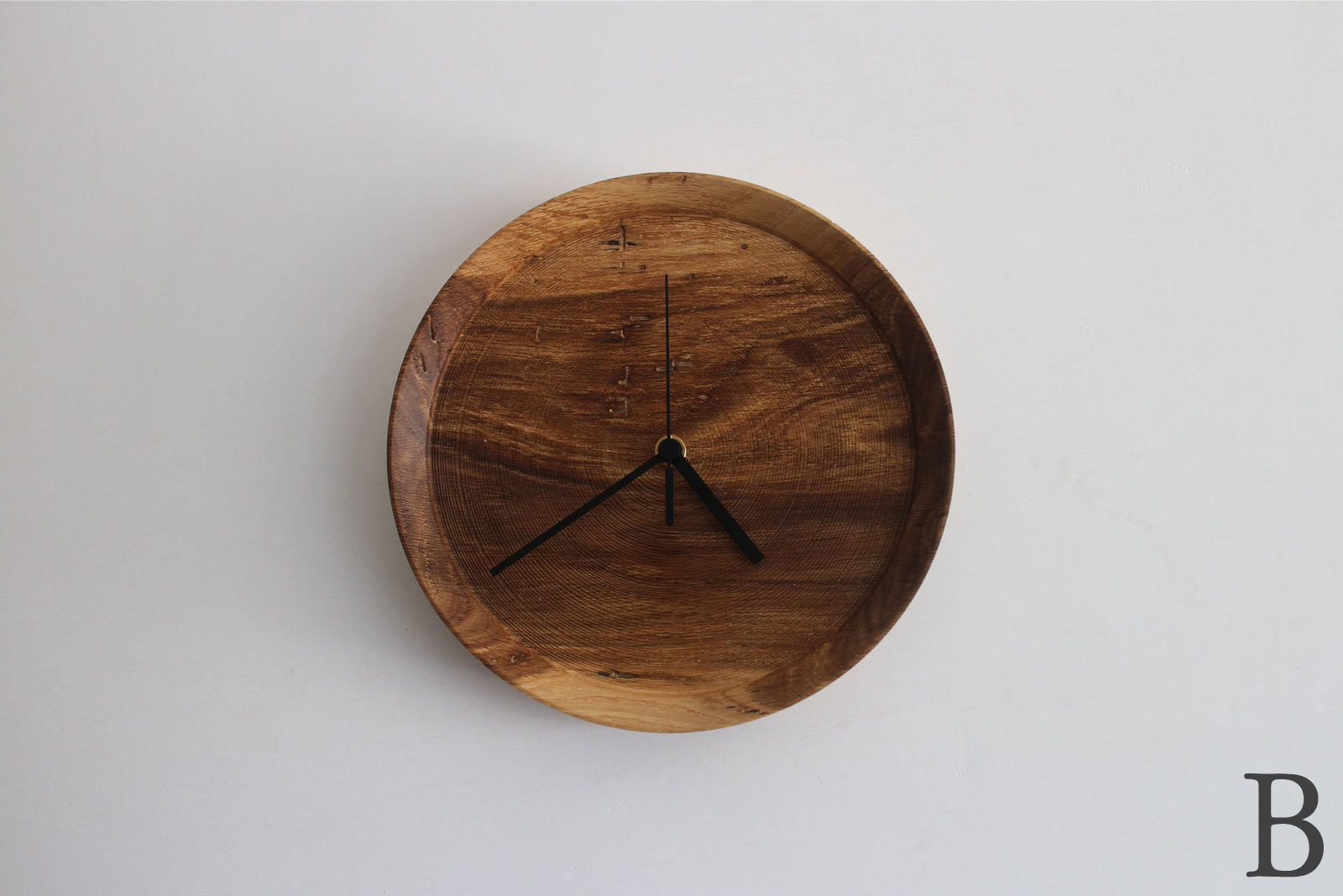 RetRe 壁掛け時計 RetRe 虫喰いの壁掛け時計 丸 | zuiun onlineshop